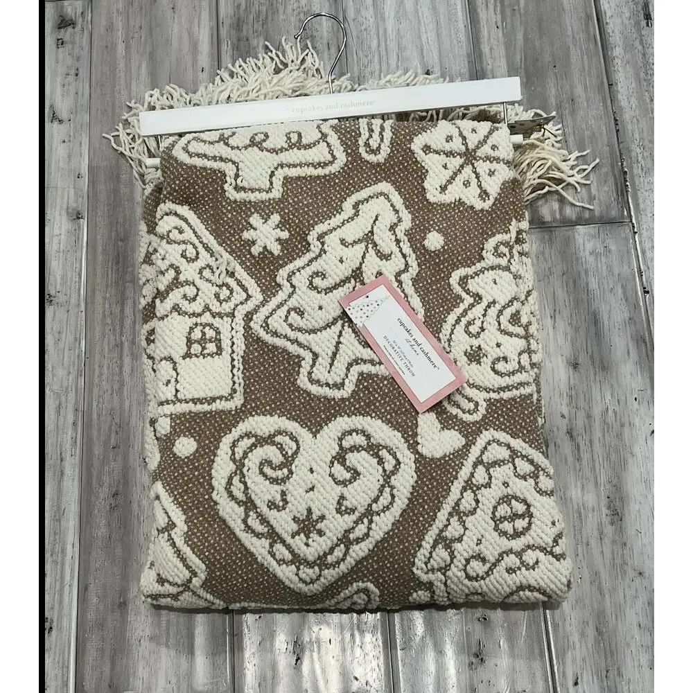 Cupcakes & Cashmere Gingerbread Throw Blanket Brown Cream 50x70